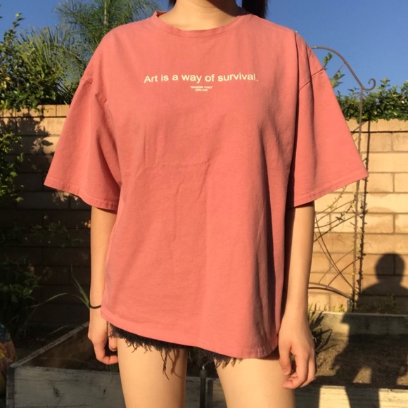 Oversized Pink Tee - Picture 3 of 4